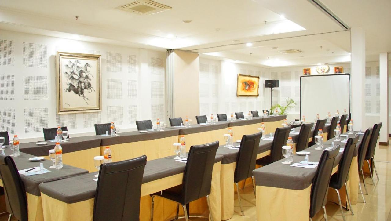 Gp Mega Kuningan Yakarta Exterior foto