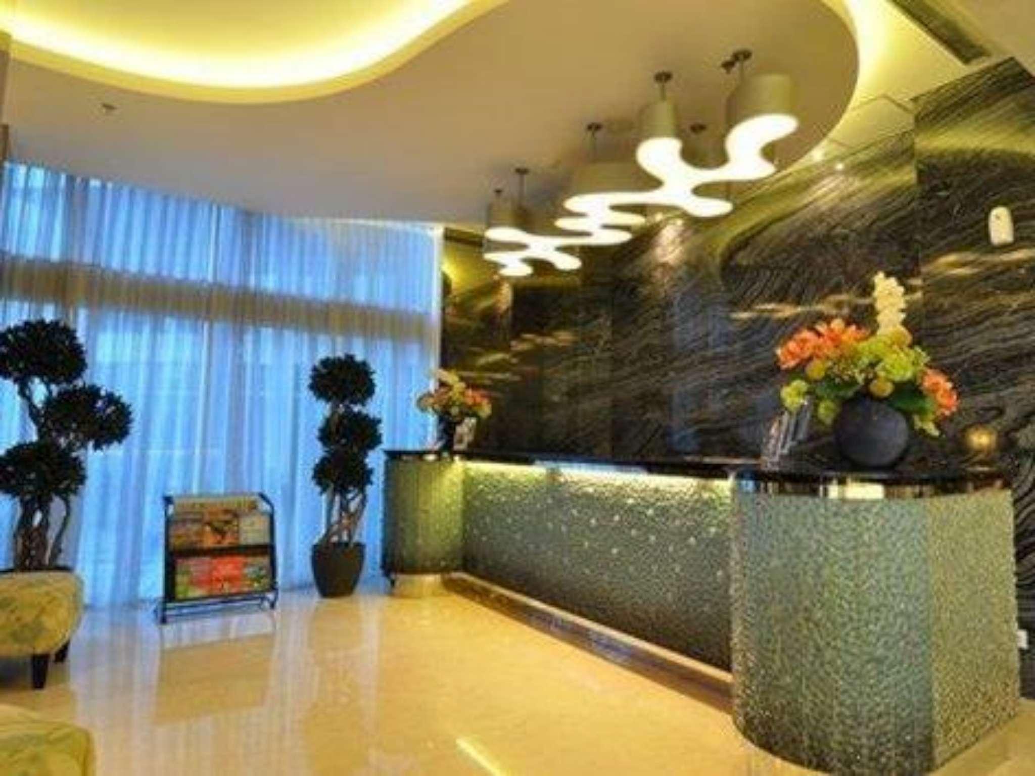 Gp Mega Kuningan Yakarta Exterior foto